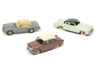 Lot 450 - DINKY TOYS (FRANCE) (3)