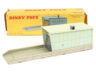 Lot 410 - DINKY TOYS (FRANCE) (1)