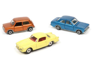 Lot 371 - DINKY TOYS (GB) (3)