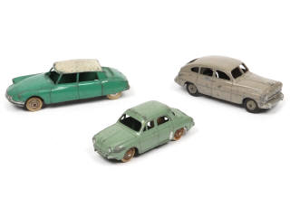 Lot 449 - DINKY TOYS (FRANCE) (3)