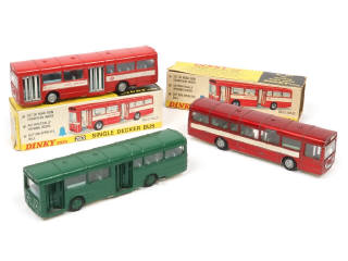 Lot 375 - DINKY TOYS (GB) (3)