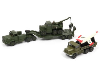 Lot 377 - DINKY TOYS (GB) (3)