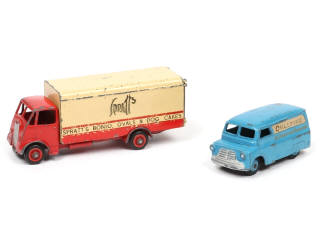 Lot 359 - DINKY TOYS (GB) (2)