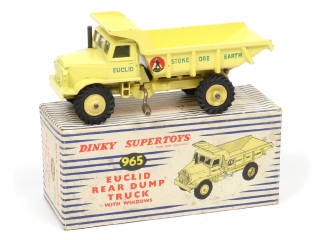 Lot 353 - DINKY TOYS (GB) (1)