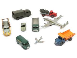 Lot 463 - DINKY TOYS (FRANCE) (10)