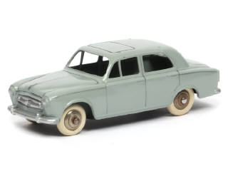 Lot 411 - DINKY TOYS (FRANCE) (1)