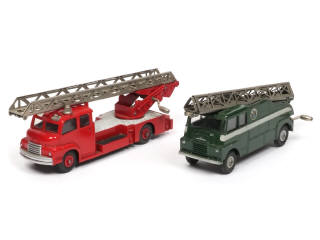 Lot 329 - DINKY TOYS (GB) (2)