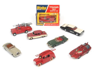 Lot 335 - DINKY TOYS (GB) (8)