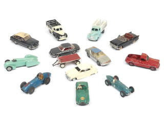 Lot 451 - DINKY TOYS (FRANCE) (13)