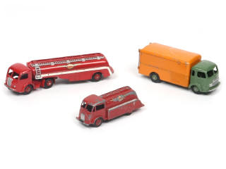 Lot 440 - DINKY TOYS (FRANCE) (3)