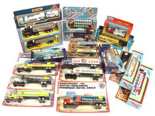 Lot 181 - DIVERS (19)