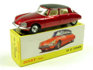 Lot 697 - DINKY TOYS FRANCE (1)