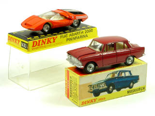 Lot 732 - DINKY TOYS FRANCE (2)