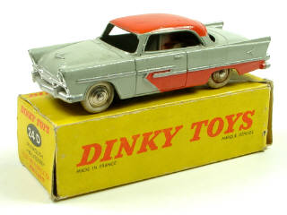 Lot 660 - DINKY TOYS (FRANCE) (1)