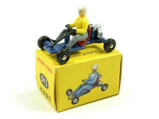 Lot 683 - DINKY TOYS FRANCE (1)