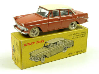 Lot 674 - DINKY TOYS (FRANCE) (1)