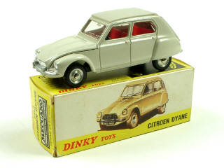 Lot 702 - DINKY TOYS FRANCE (1)