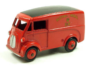 Lot 603 - DINKY TOYS GB (1)