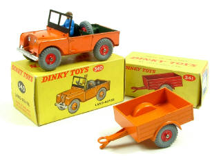 Lot 623 - DINKY TOYS (GB) (2)