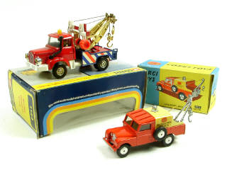 Lot 587 - CORGI TOYS (GB) (2)