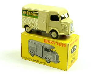 Lot 776 - DINKY TOYS FRANCE (1)