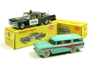 Lot 618 - DINKY TOYS (GB) (2)