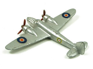 Lot 448 - DINKY TOYS GB (1)
