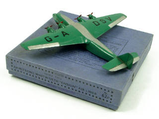 Lot 451 - DINKY TOYS GB (1)