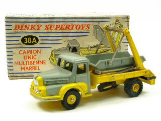 Lot 787 - DINKY TOYS FRANCE (1)