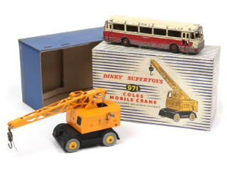 Lot 370 - DINKY TOYS (2)