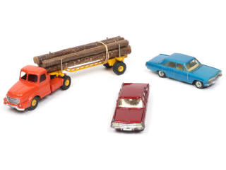 Lot 443 - DINKY TOYS (FRANCE) (3)