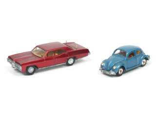 Lot 350 - DINKY TOYS (GB) (2)