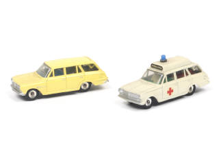 Lot 353 - DINKY TOYS (GB) (2)