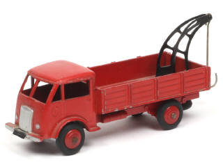 Lot 320 - DINKY TOYS (FRANCE) (1)