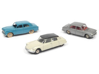 Lot 356 - DINKY TOYS (FRANCE) (3)