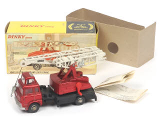Lot 261 - DINKY TOYS (GB) (1)