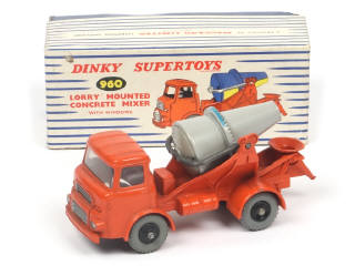 Lot 258 - DINKY TOYS (GB) (1)