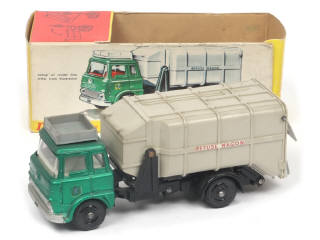 Lot 263 - DINKY TOYS (GB) (1)