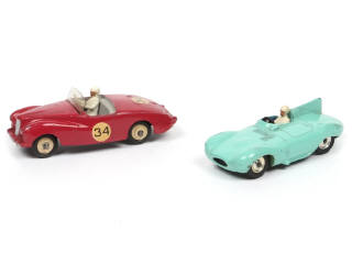 Lot 269 - DINKY TOYS (GB) (2)