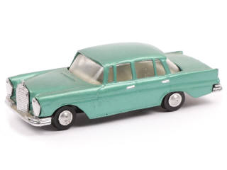 Lot 235 - NICKYTOYS (INDE) (1)