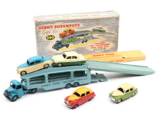 Lot 253 - DINKY TOYS (GB) (1)