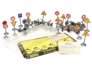 Lot 202 - NOREV (FRANCE) (45)