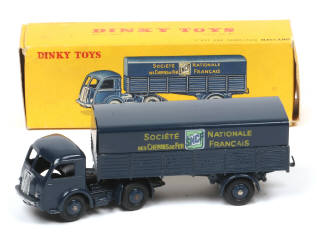 Lot 314 - DINKY TOYS (FRANCE) (1)