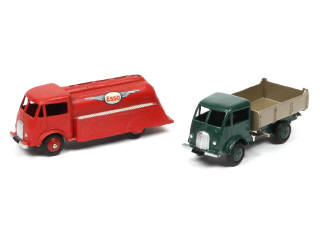 Lot 353 - DINKY TOYS (FRANCE) (2)