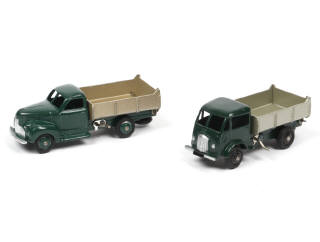 Lot 354 - DINKY TOYS (FRANCE) (2)
