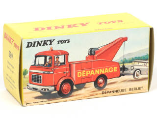 Lot 339 - DINKY TOYS (FRANCE) (1)