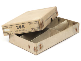 Lot 335 - DINKY TOYS (FRANCE) (1)