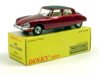 Lot 850 - DINKY TOYS FRANCE (1)