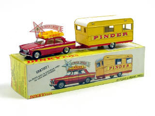 Lot 867 - DINKY TOYS FRANCE (1)