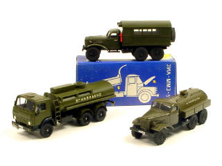 Lot 443 - DIVERS (URSS) (3)